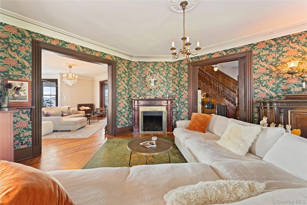 28 Hamilton Avenue - Photo 3