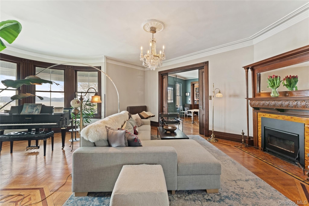 28 Hamilton Avenue - Photo 4