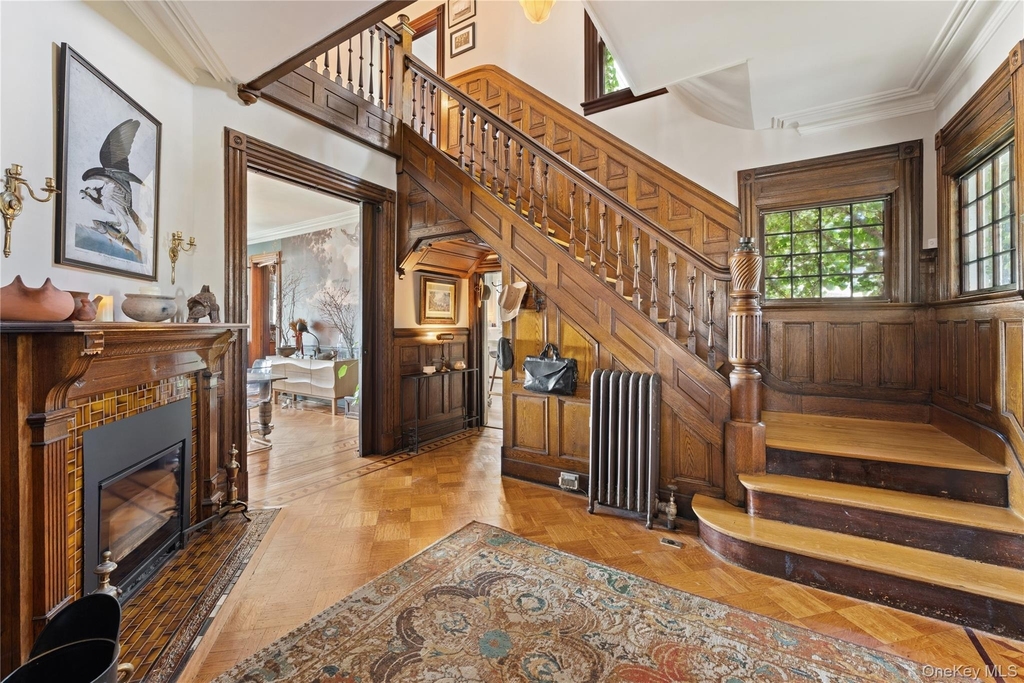 28 Hamilton Avenue - Photo 1