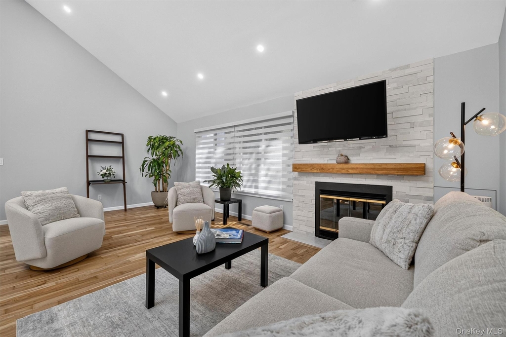 109 Woods End Road - Photo 14