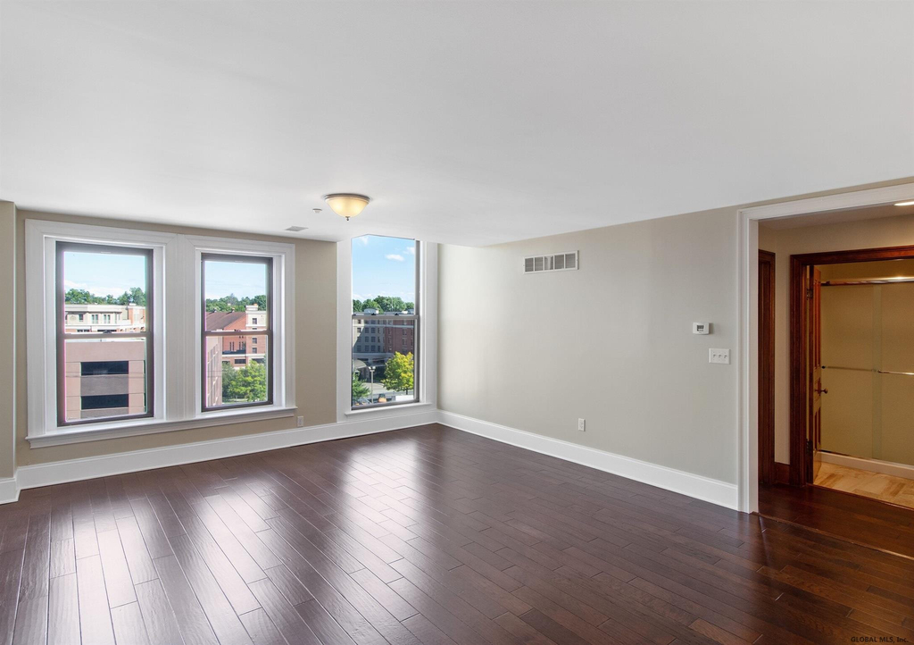 510 Broadway - Photo 4