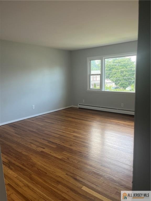 110 Buckelew Avenue - Photo 4