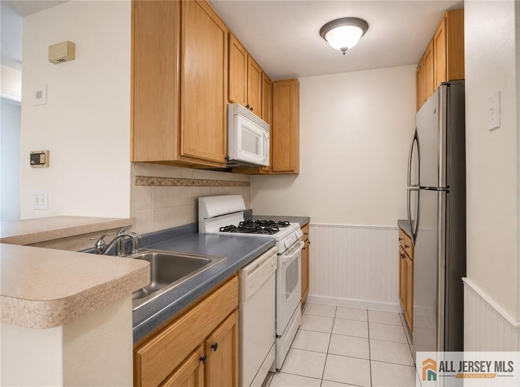 130 Longfield Court - Photo 3