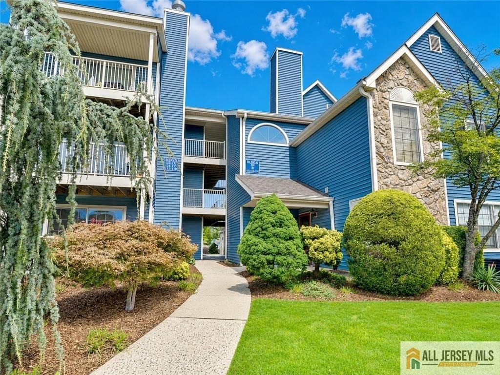 130 Longfield Court - Photo 0