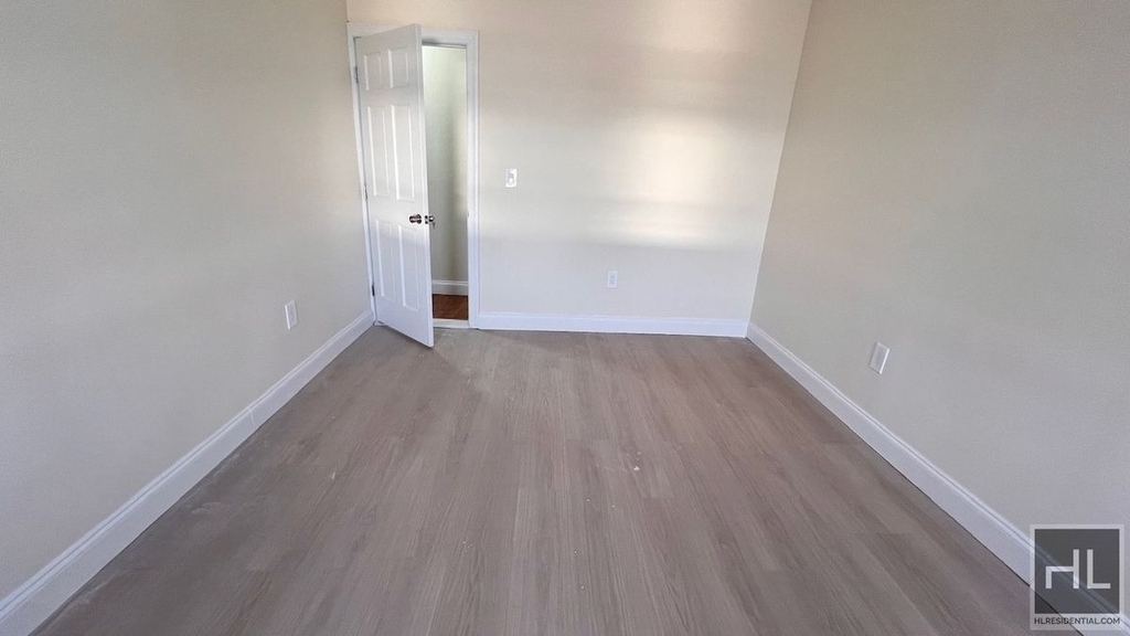 317 E 49th Street - Photo 5