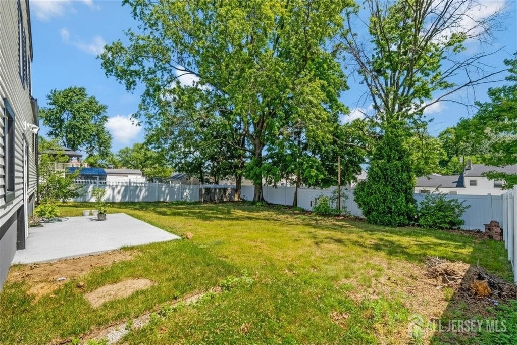 33 Larchmont Road - Photo 24