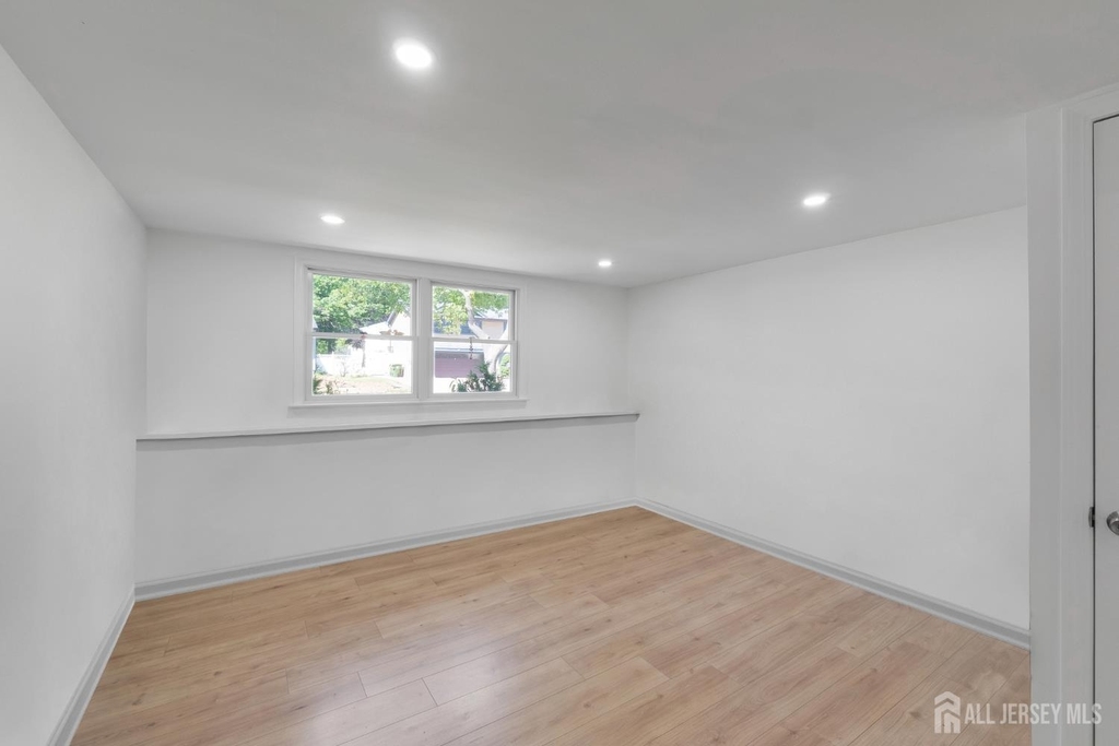 33 Larchmont Road - Photo 21