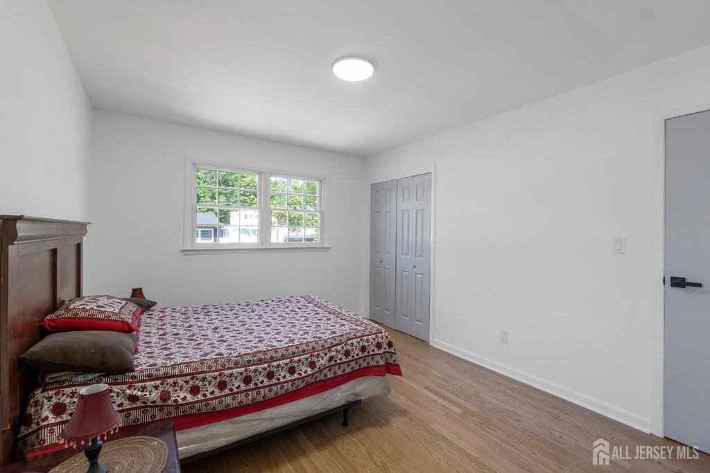 33 Larchmont Road - Photo 13