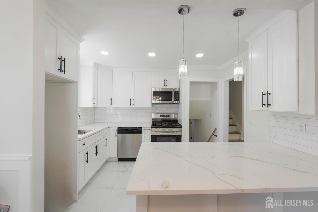 33 Larchmont Road - Photo 7