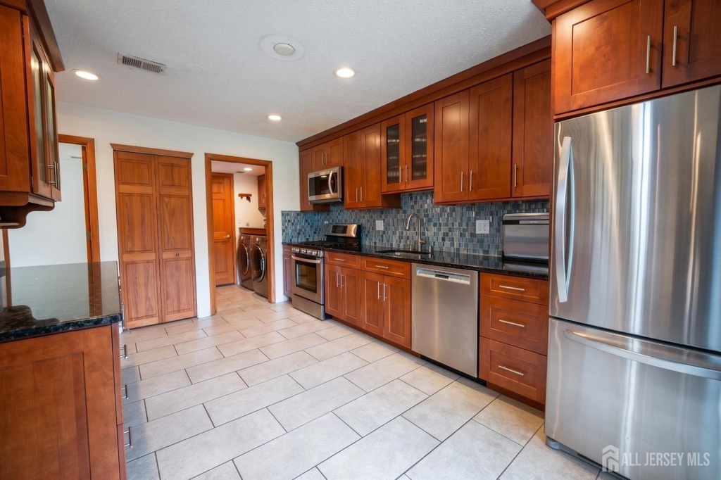 260 Westgate Drive - Photo 12