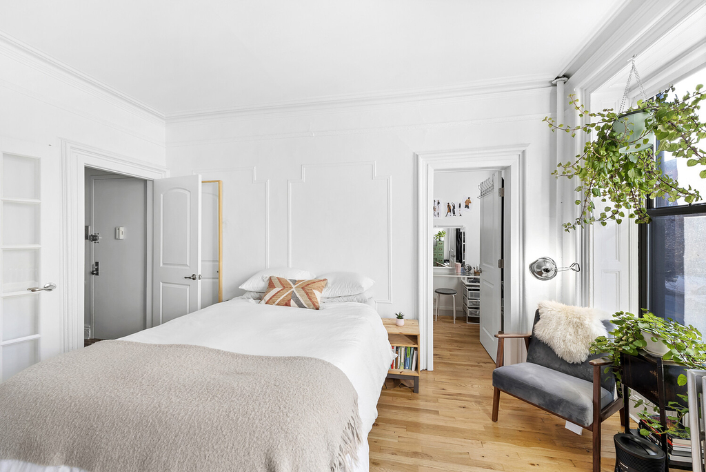 605 Vanderbilt Avenue - Photo 2