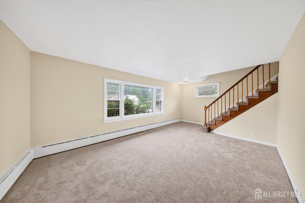 1871 W 4th Street W - Photo 4