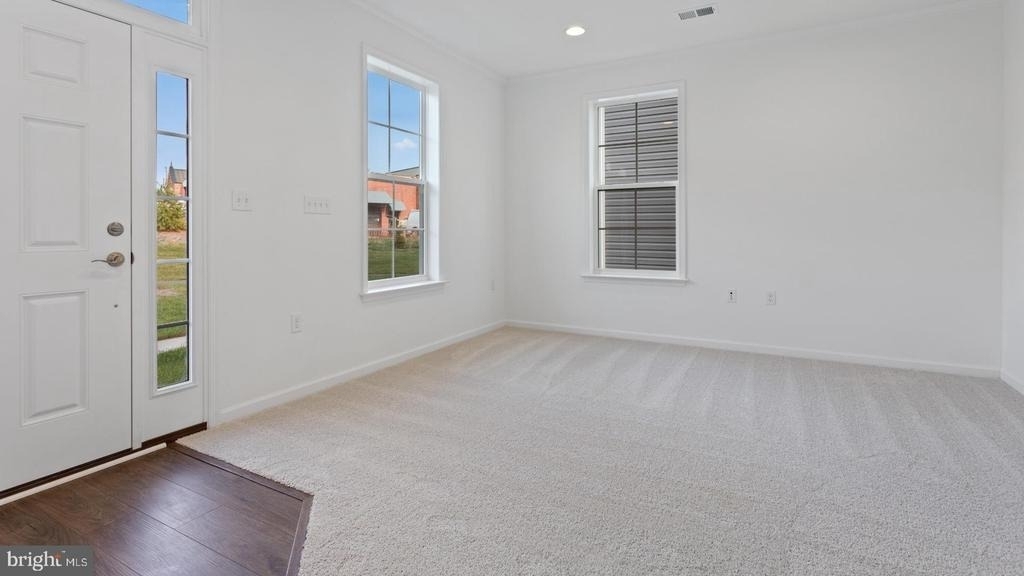 610 Hemsworth Lane - Photo 4