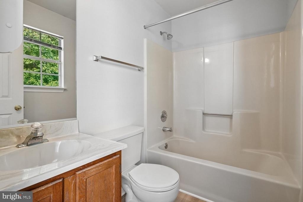 209 Kings Crest Drive - Photo 16