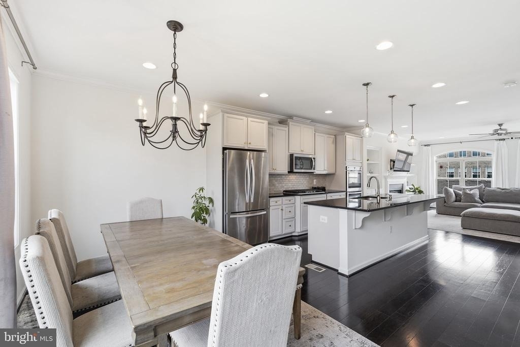 6833 William White Way - Photo 2