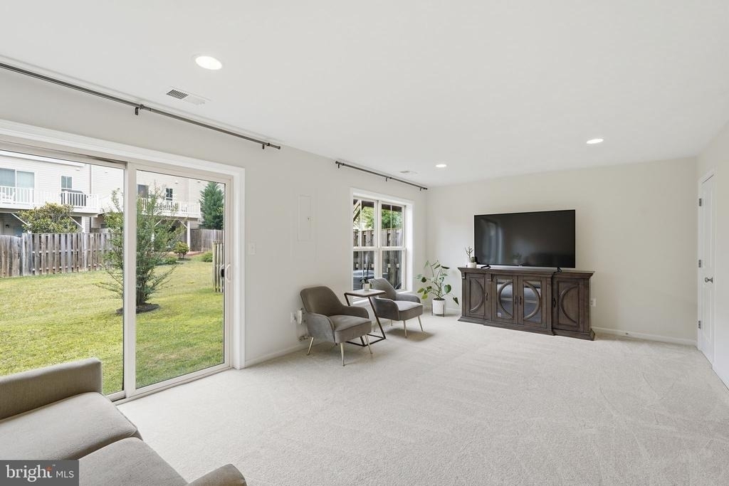 6833 William White Way - Photo 17