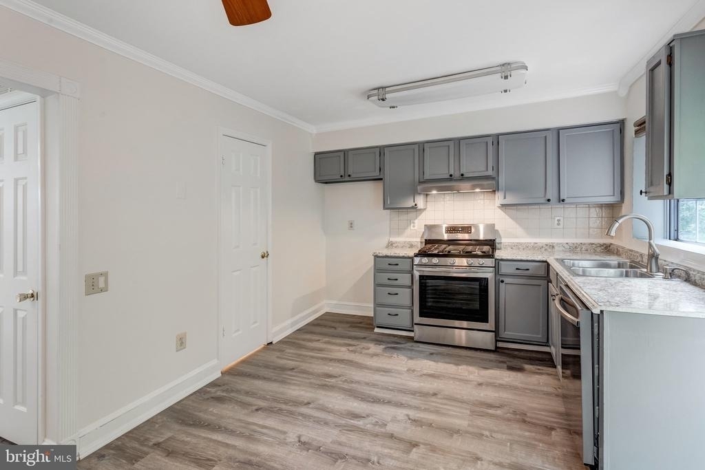 12260 Granada Way - Photo 7