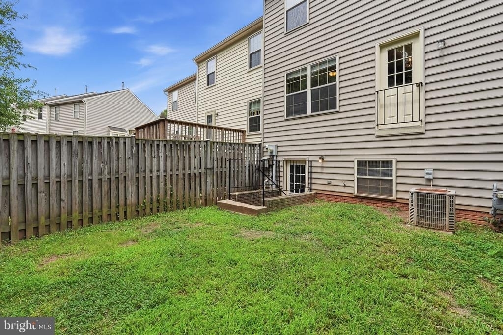 9571 Tudor Oaks Drive - Photo 22
