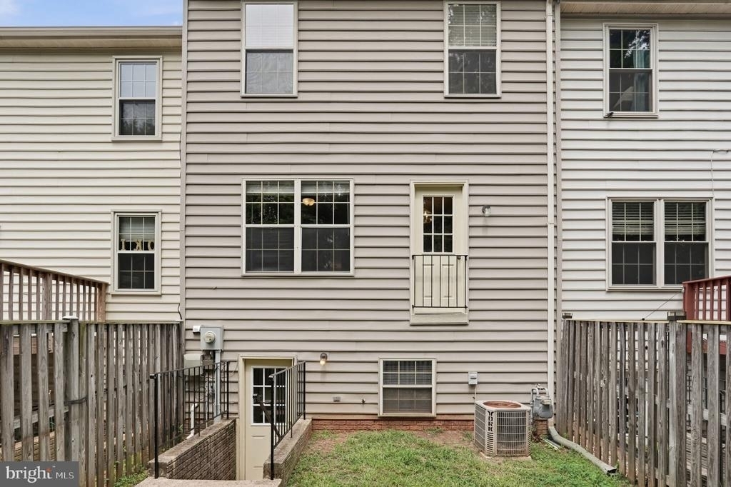 9571 Tudor Oaks Drive - Photo 21