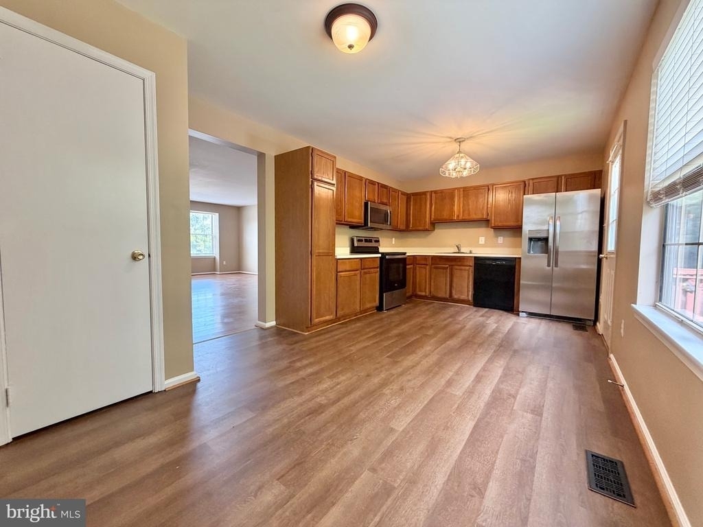9571 Tudor Oaks Drive - Photo 13