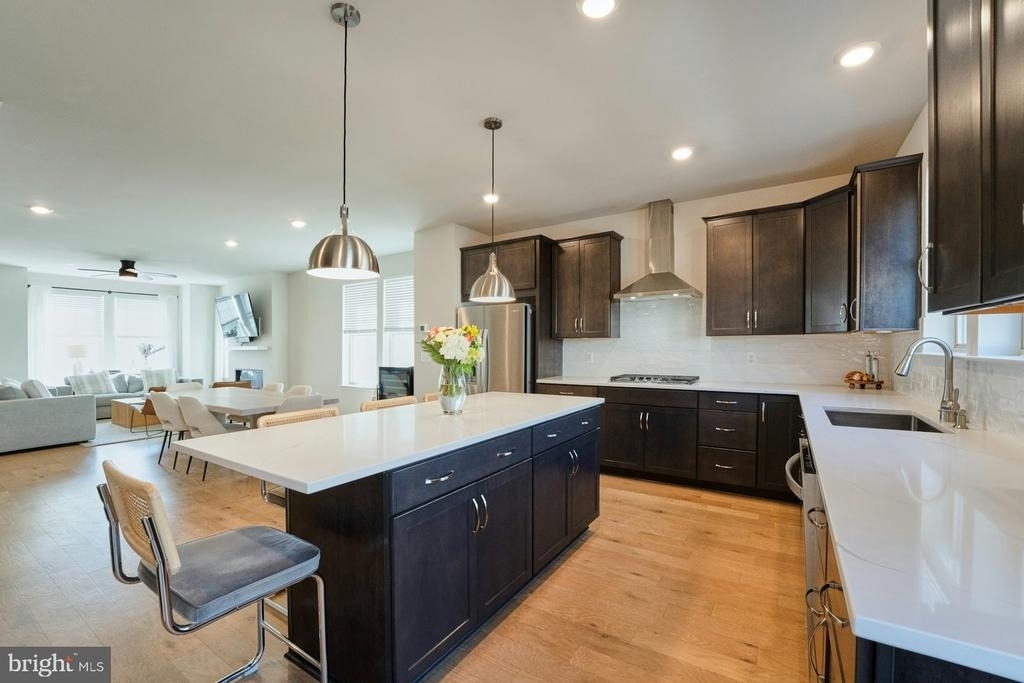 813 Sawback Square Ne - Photo 7