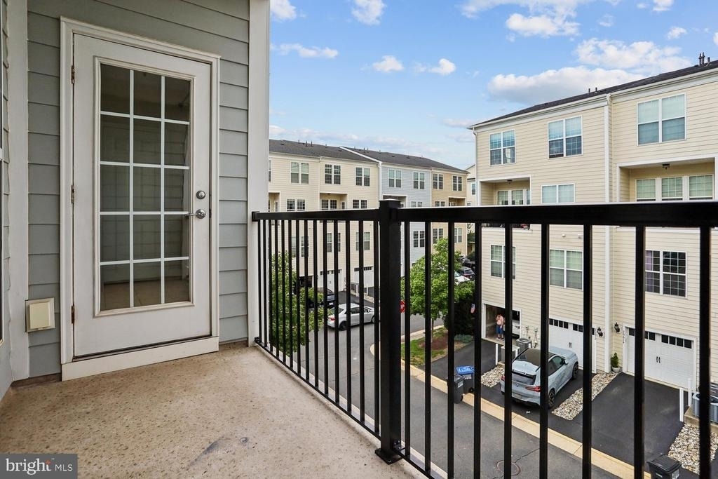 20638 Maitland Terrace - Photo 34