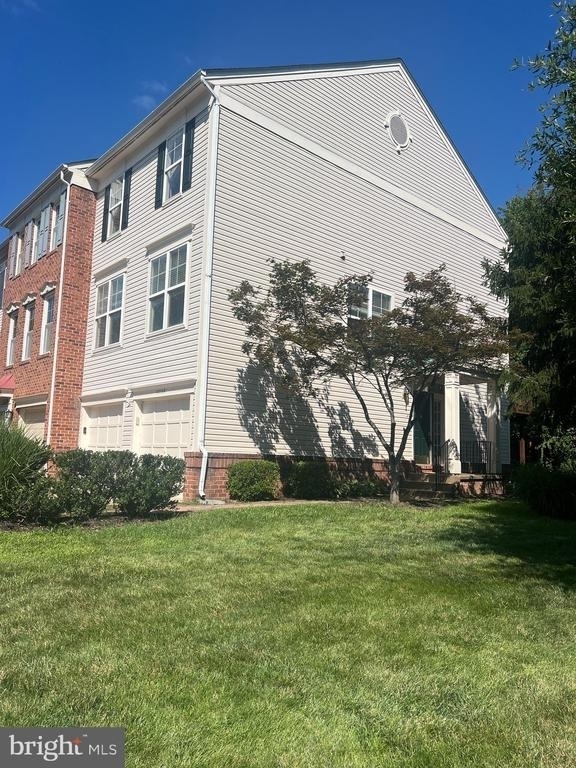 43168 Ivywood Terrace - Photo 0