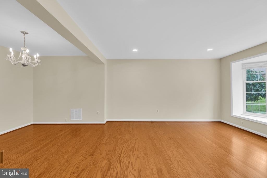 7428 Fountain Head Drive - Photo 5