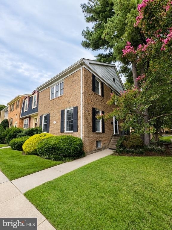 9316 Arlington Boulevard - Photo 2