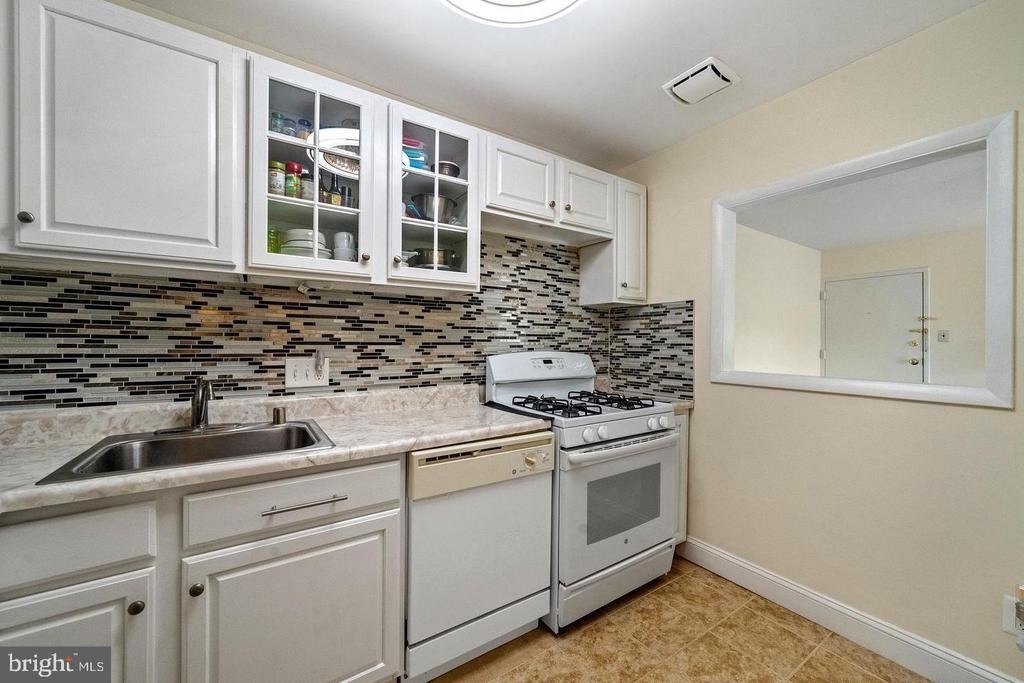 7984 Audubon Avenue - Photo 14