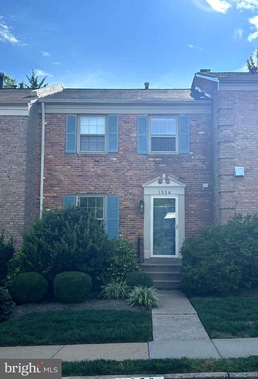 1556 Westmoreland Street - Photo 0