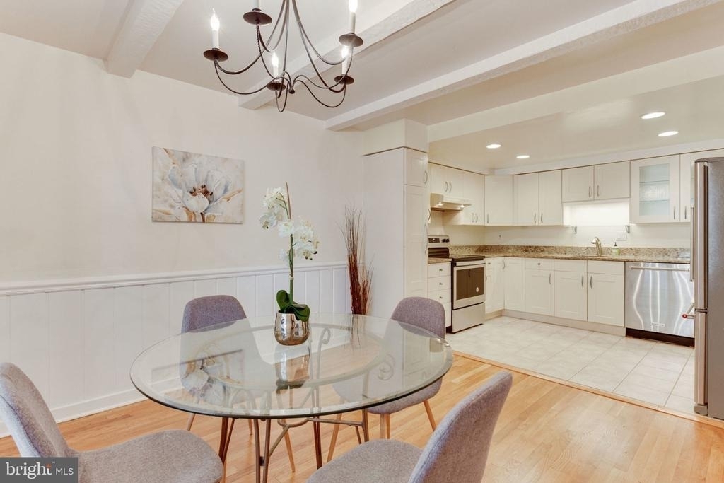 1556 Westmoreland Street - Photo 1