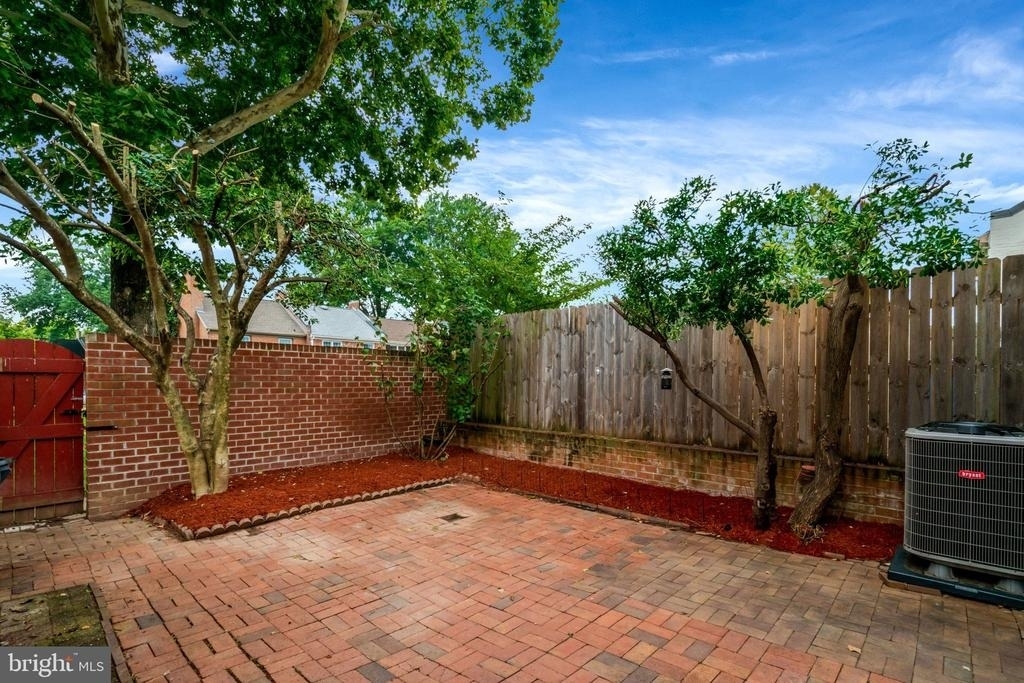 8315 Forrester Boulevard - Photo 30