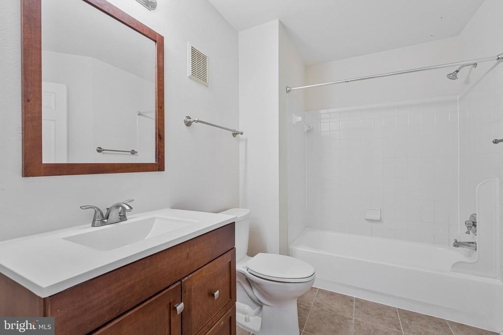 4529 Superior Square - Photo 22