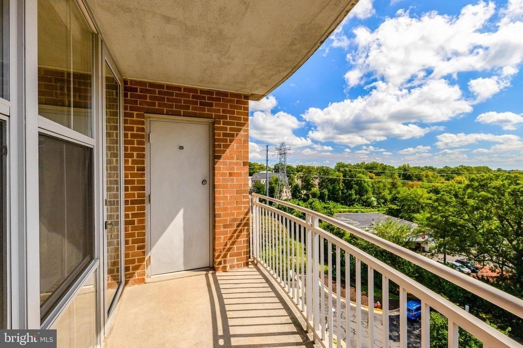 11800 Sunset Hills Road - Photo 30