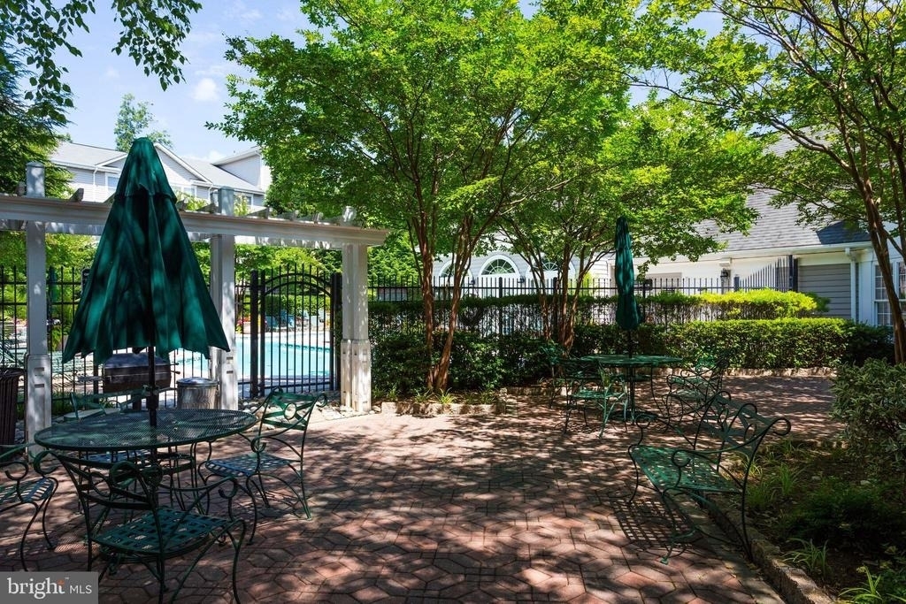 12877 Fair Briar Lane - Photo 44