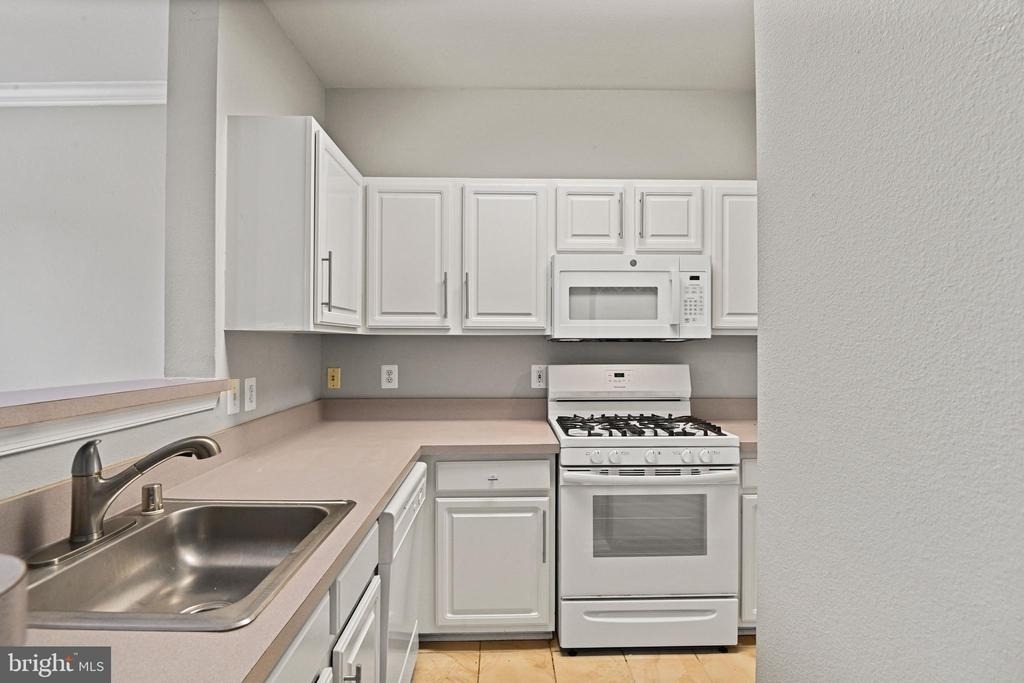 13122 Marcey Creek Road - Photo 10