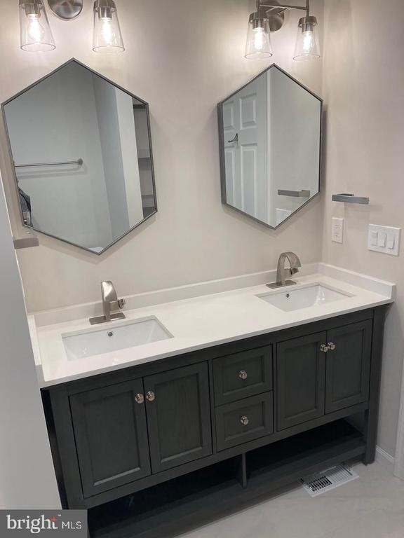 6834 Deer Run Drive - Photo 11