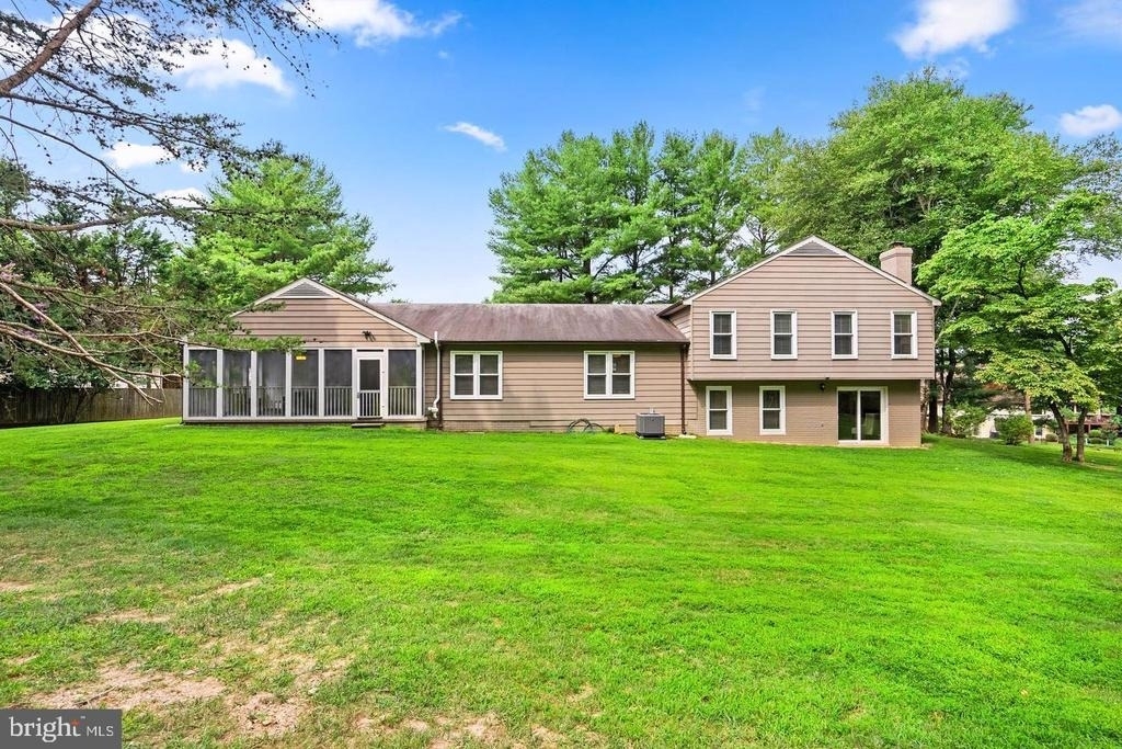 9428 Meadow Shire Lane - Photo 20