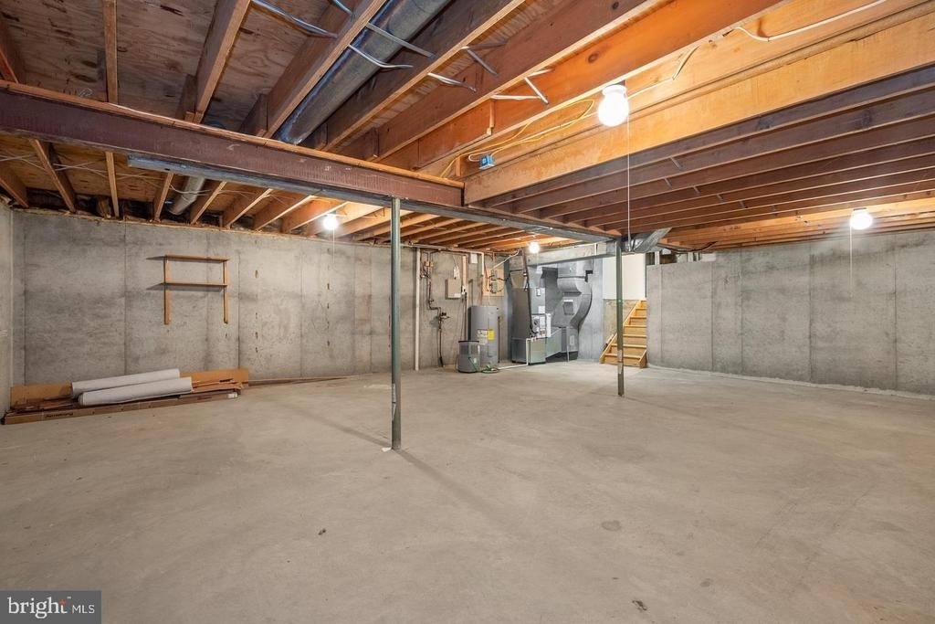 9428 Meadow Shire Lane - Photo 17