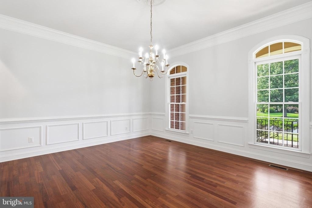 5285 Meadow Estates Drive - Photo 10