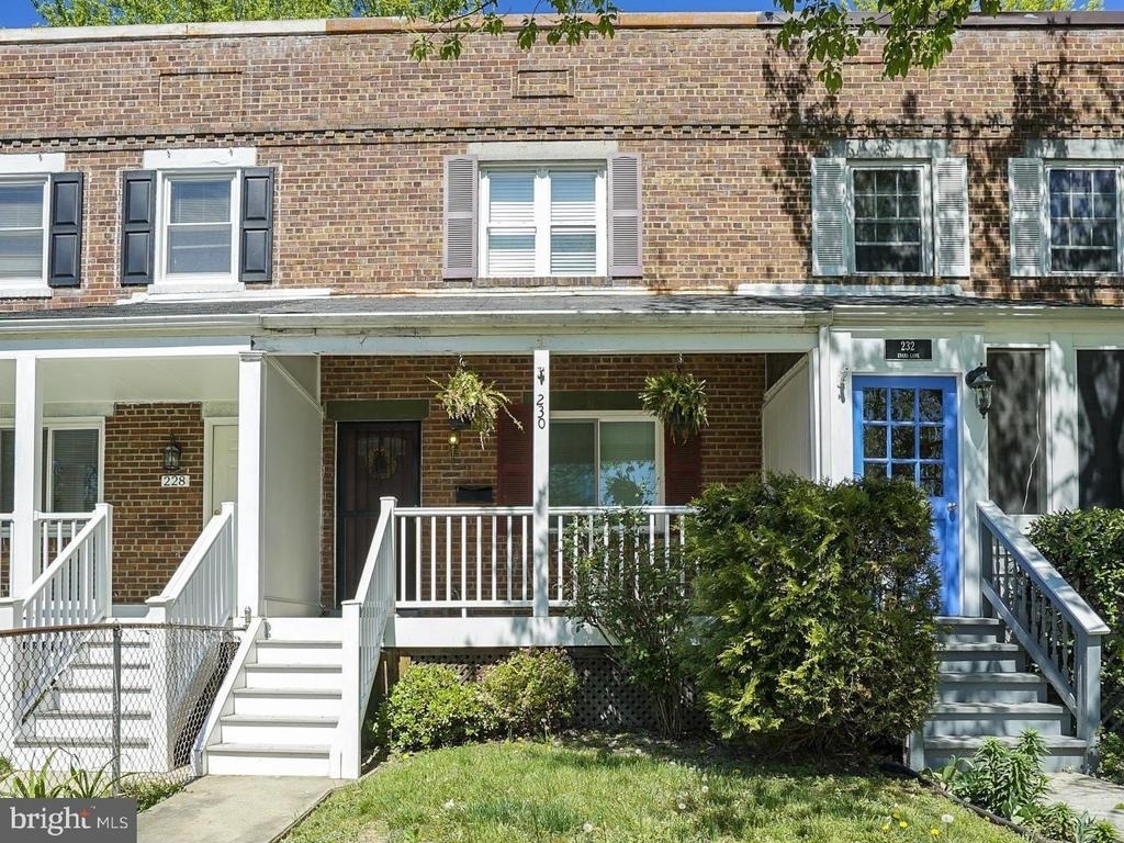230 Evans Lane - Photo 0