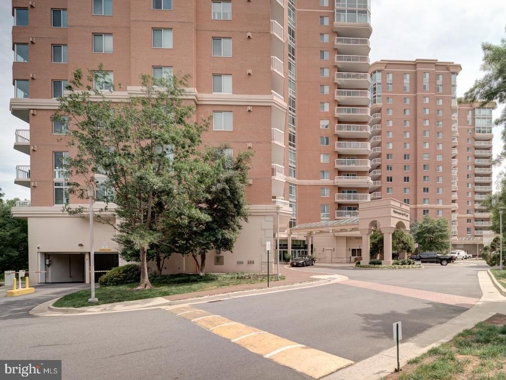 3101 N Hampton Drive - Photo 2