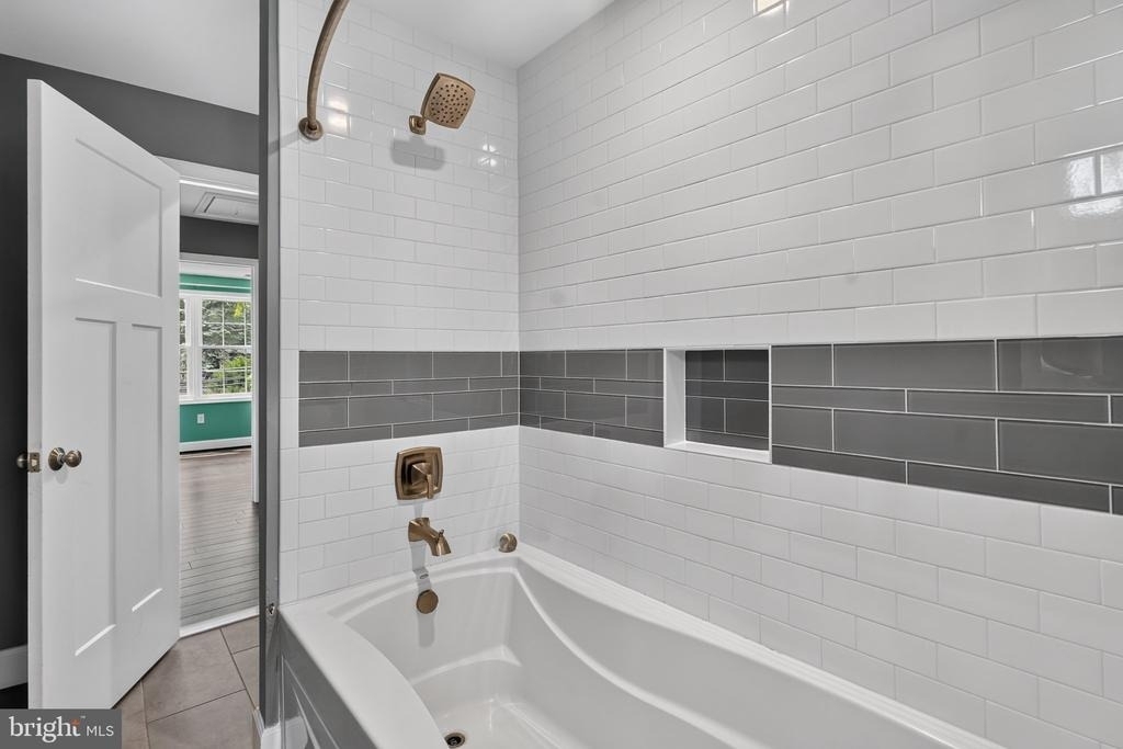 2227 N Lexington Street N - Photo 26