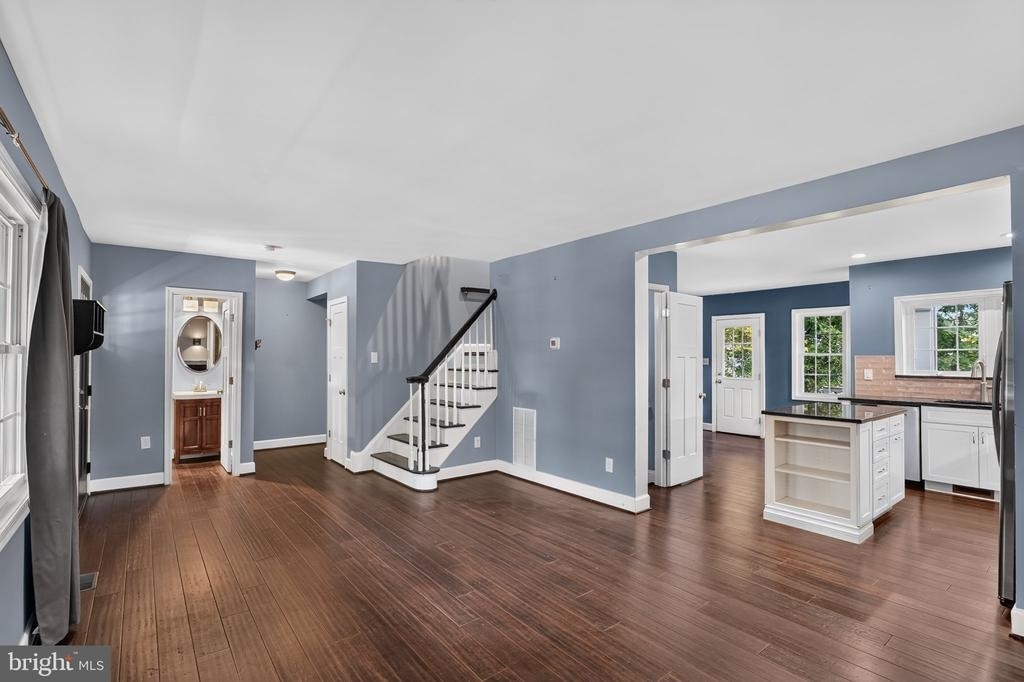 2227 N Lexington Street N - Photo 11