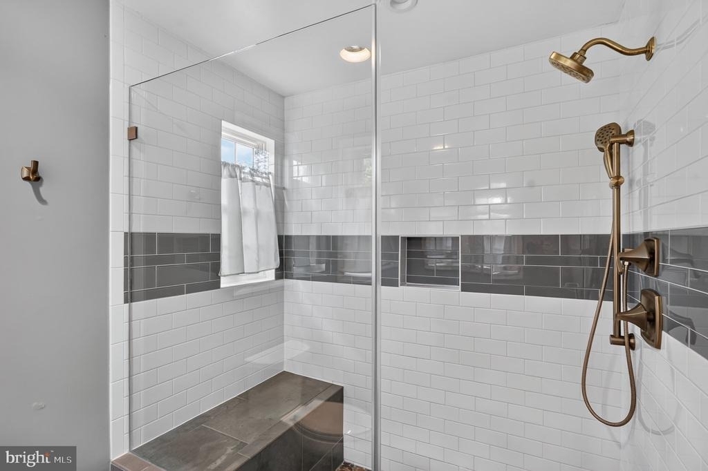 2227 N Lexington Street N - Photo 23