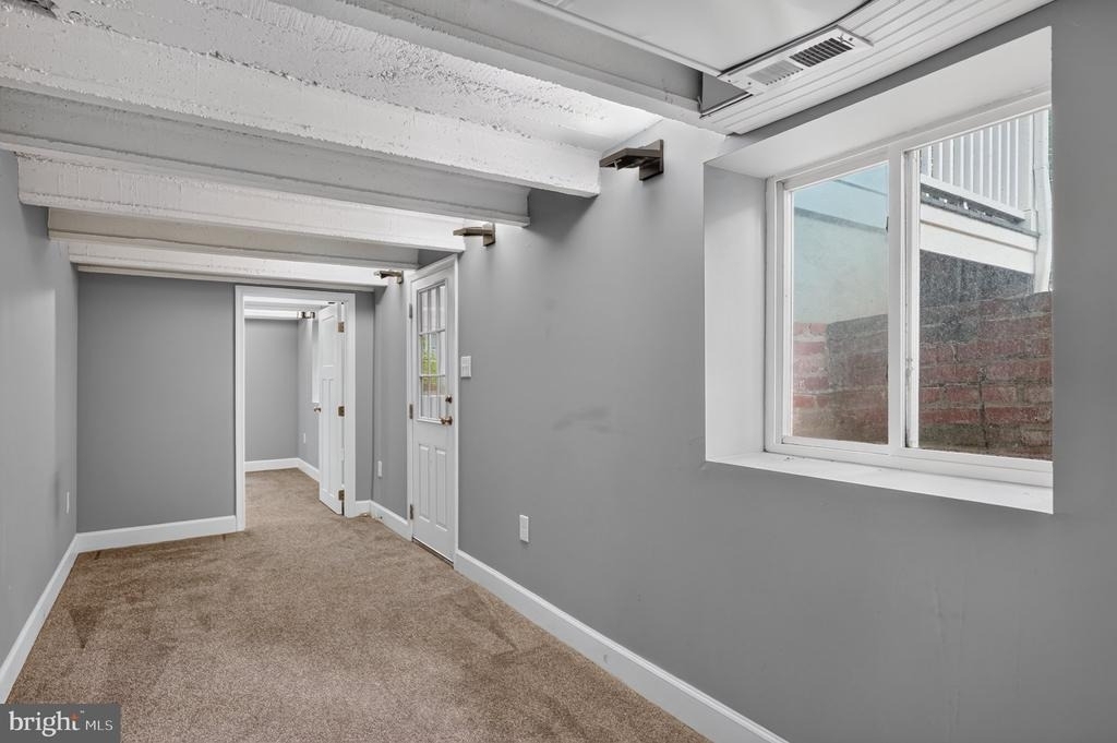 2227 N Lexington Street N - Photo 28
