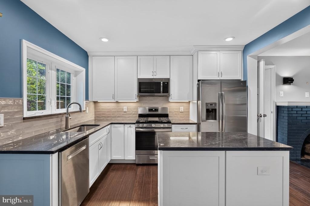 2227 N Lexington Street N - Photo 14