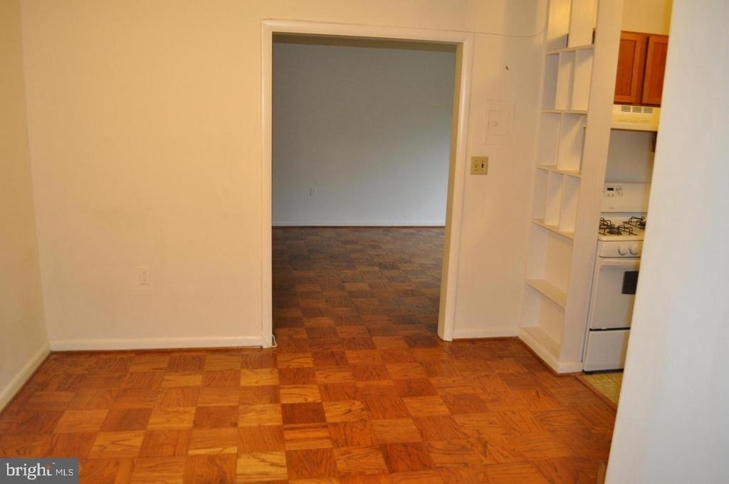 1601 19th Street N - Photo 5