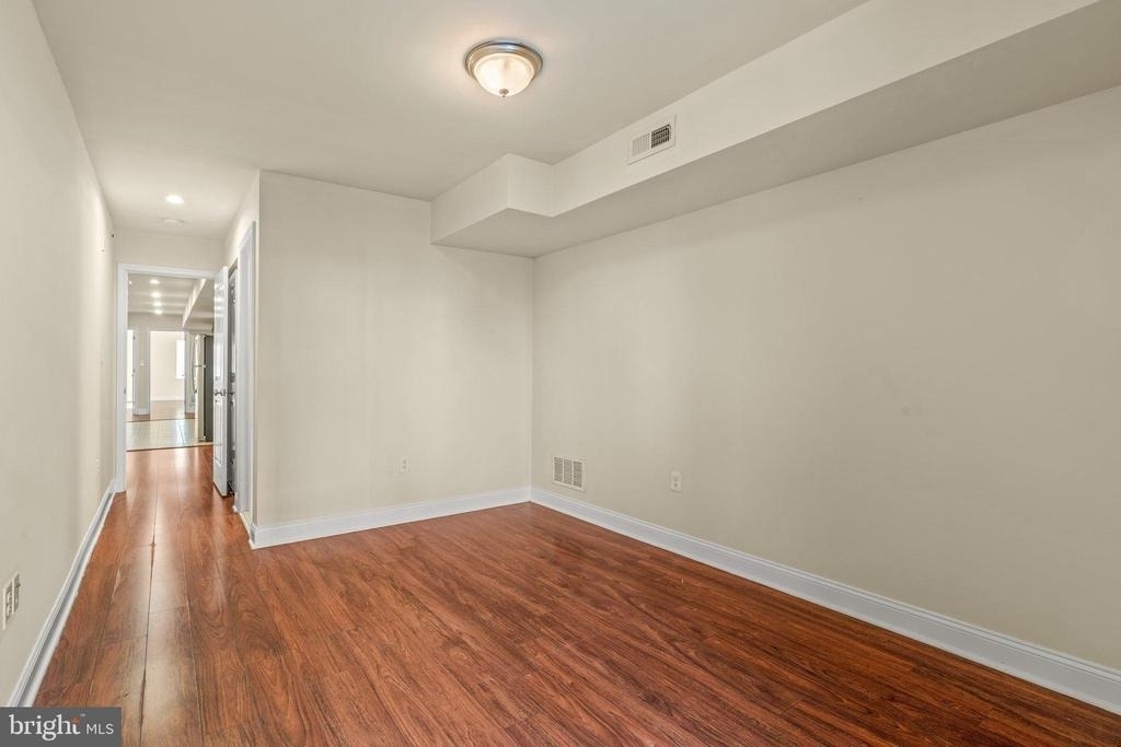 1724 W Master Street - Photo 8